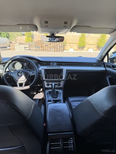 Volkswagen Passat-12