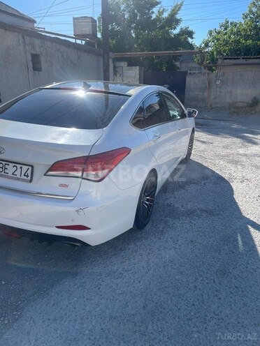 Hyundai i40-13