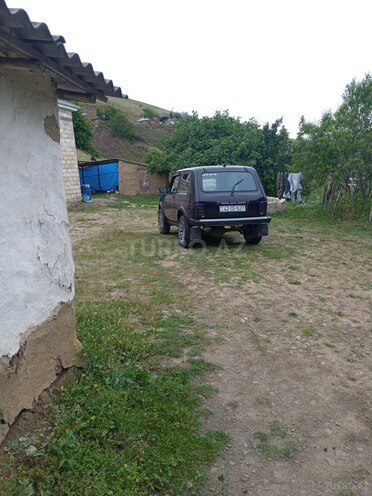 LADA (VAZ) Niva-8