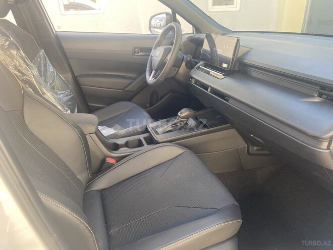 Toyota Corolla Cross-15