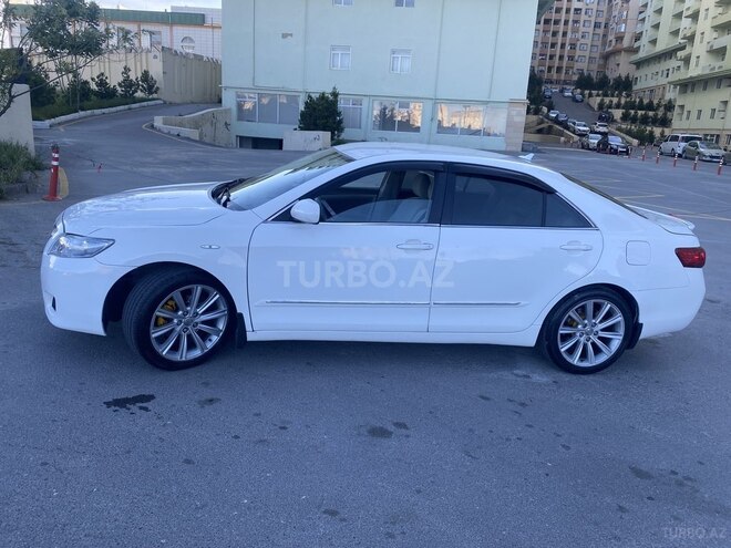 Toyota Camry-5