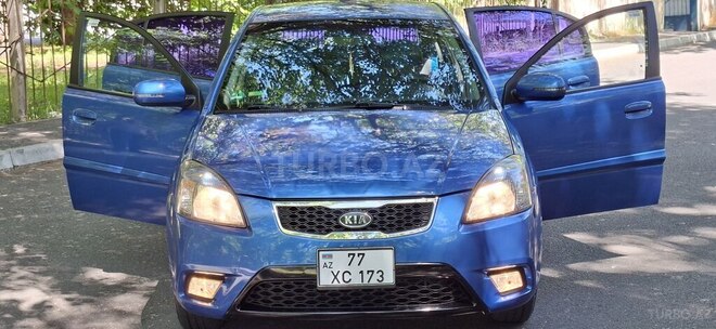 Kia Rio-1