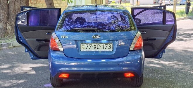 Kia Rio-4