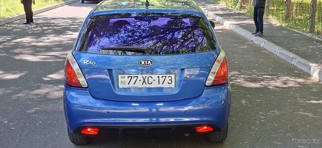 Kia Rio-10