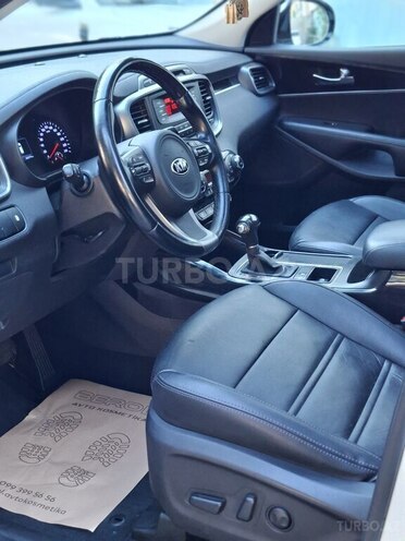 Kia Sorento-7