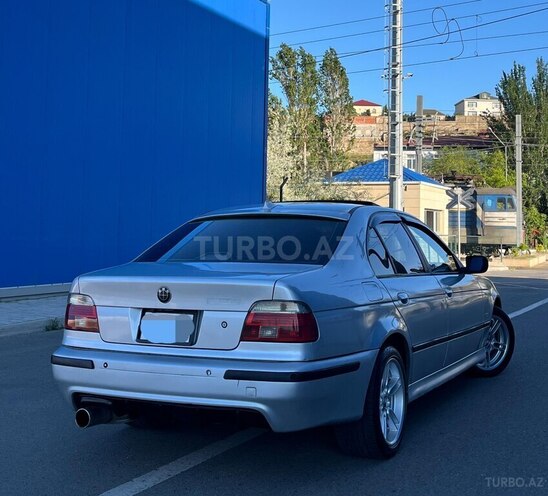 BMW 525-12