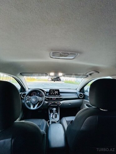 Kia Forte-11