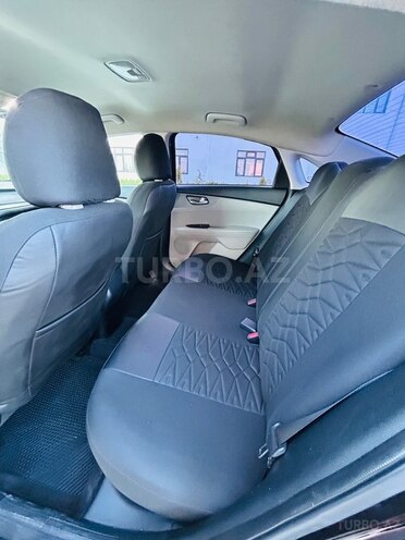 Kia Forte-12
