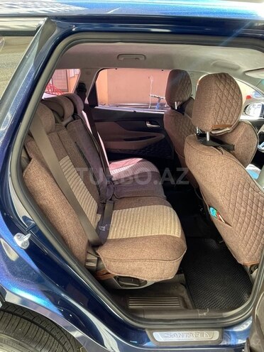 Hyundai Santa Fe-8