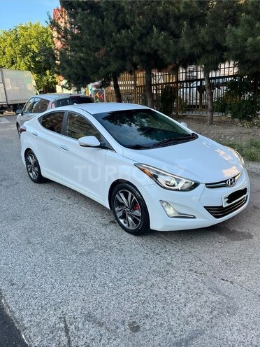 Hyundai Elantra-1