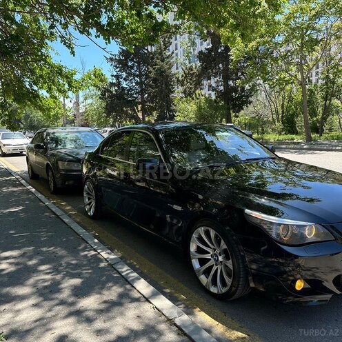 BMW 530-12