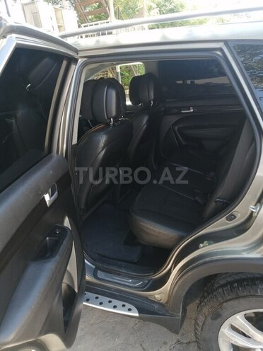 Kia Sorento-8