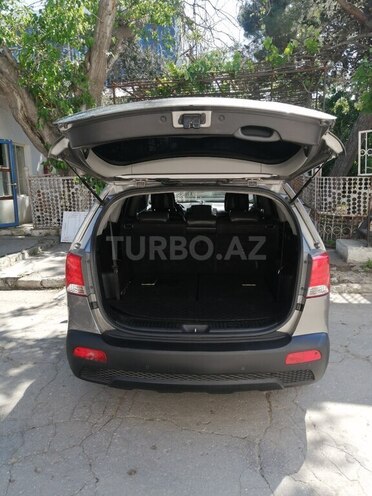 Kia Sorento-10