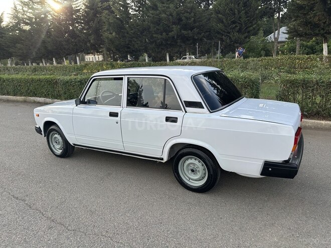LADA (VAZ) 2107-21