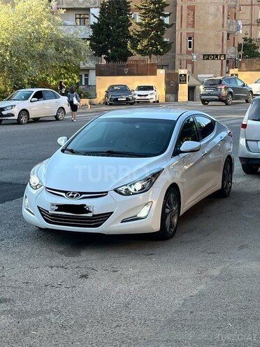 Hyundai Elantra-2