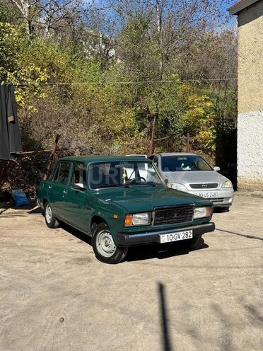 LADA (VAZ) 2107-1