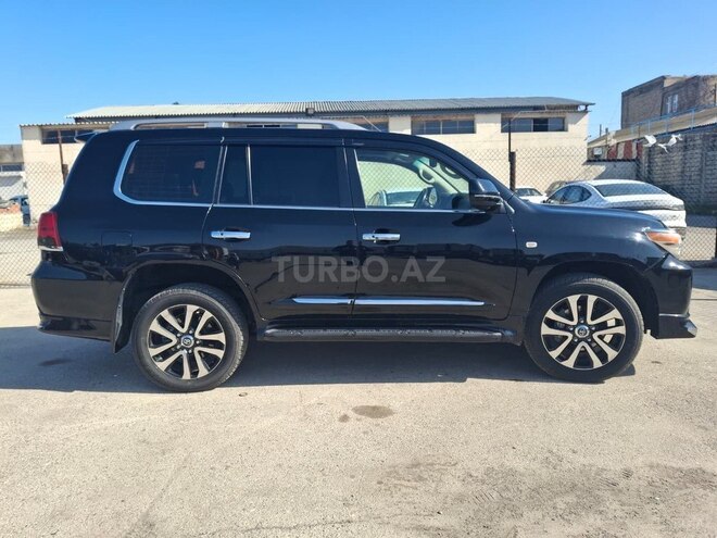 Toyota Land Cruiser-8
