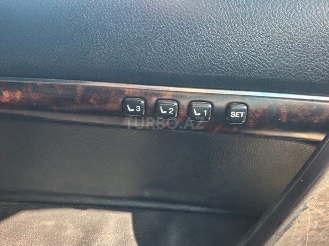 Toyota Land Cruiser-14