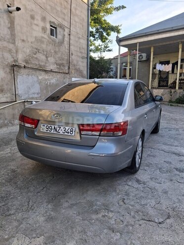 Hyundai Sonata-4
