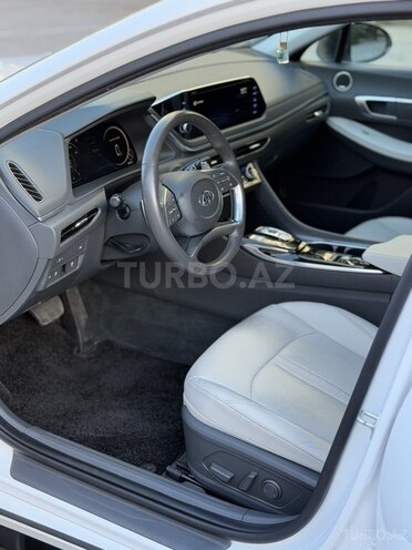 Hyundai Sonata-13