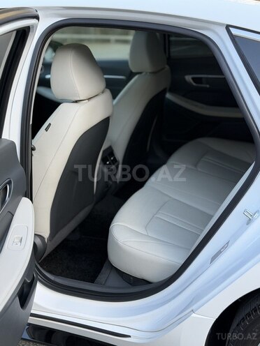Hyundai Sonata-17