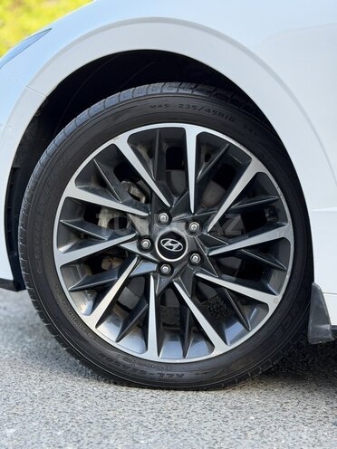 Hyundai Sonata-18