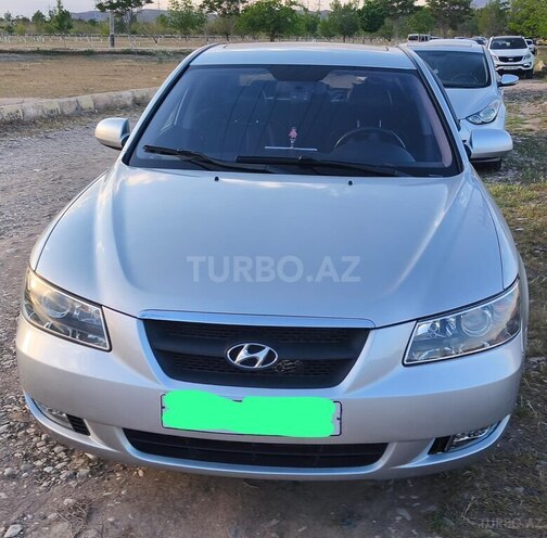Hyundai Sonata-1