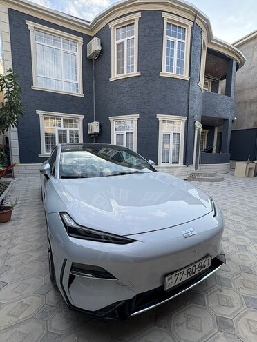 Geely Galaxy E8-1