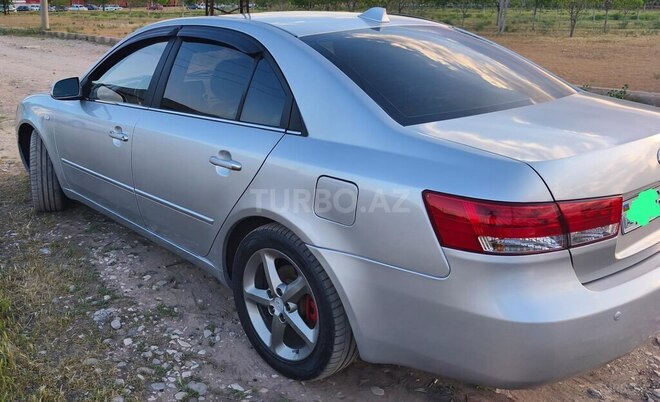 Hyundai Sonata-5