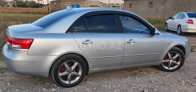 Hyundai Sonata-4