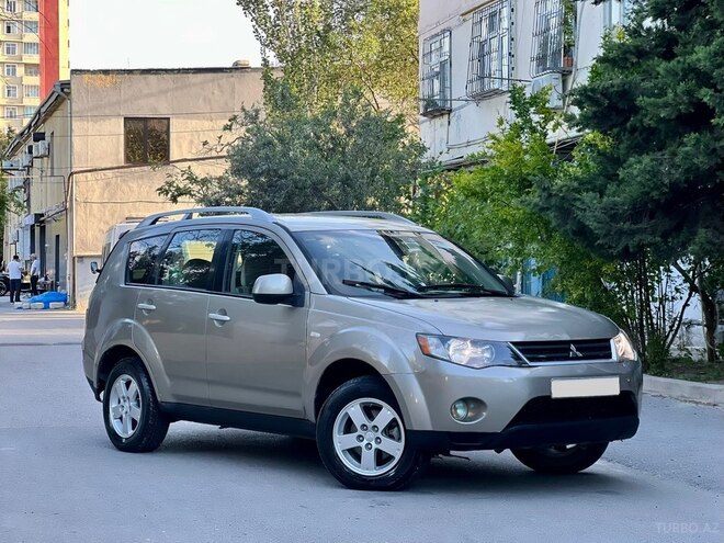 Mitsubishi Outlander-2