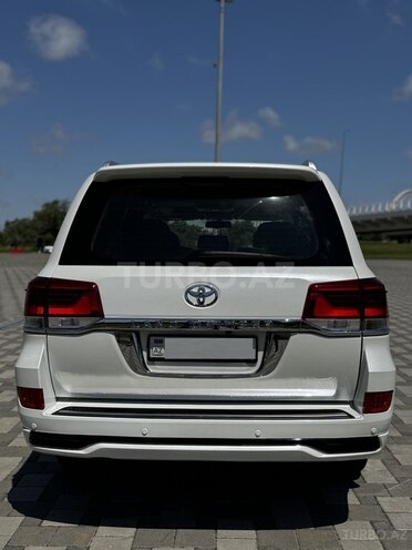 Toyota Land Cruiser-2