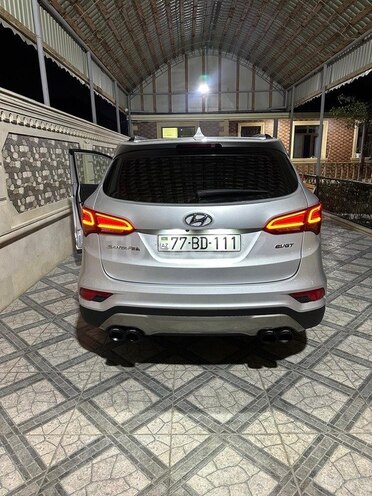 Hyundai Santa Fe-11