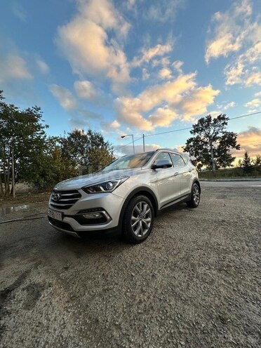 Hyundai Santa Fe-5