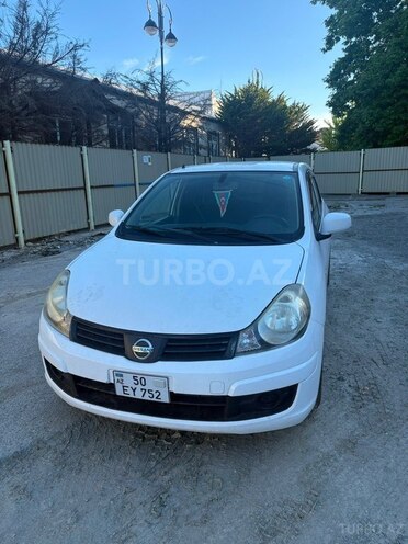 Nissan Wingroad-1