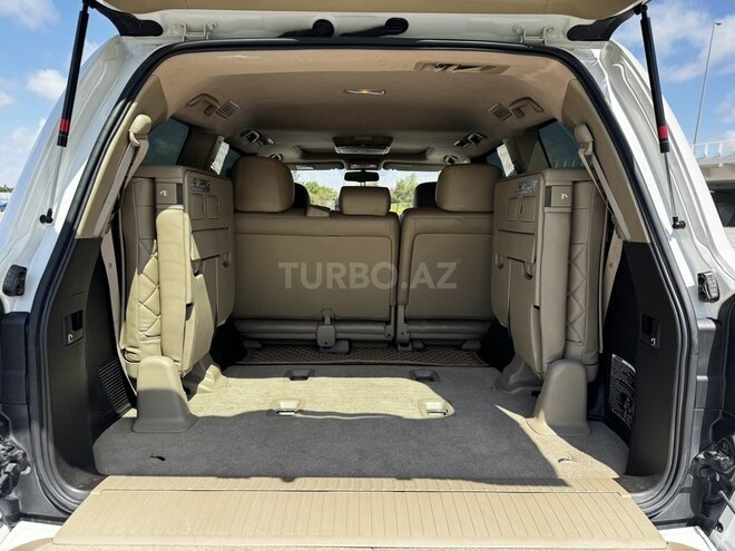 Toyota Land Cruiser-16