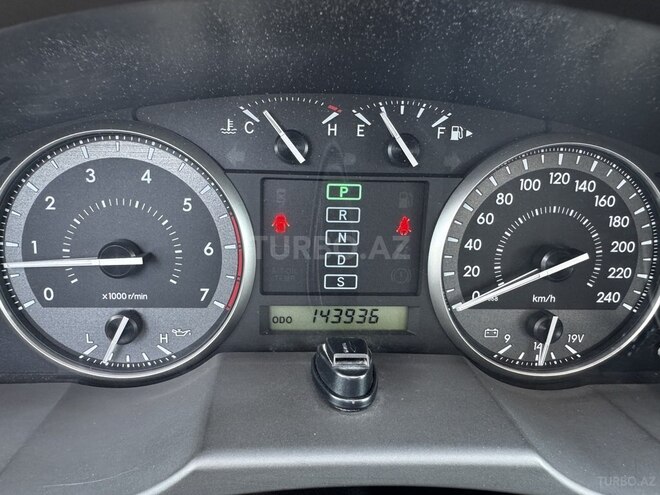 Toyota Land Cruiser-17
