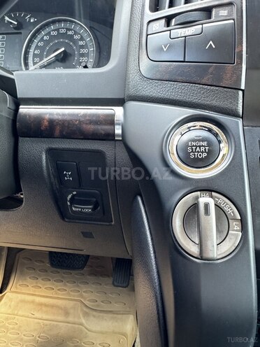 Toyota Land Cruiser-18