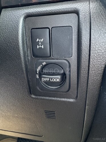 Toyota Land Cruiser-19