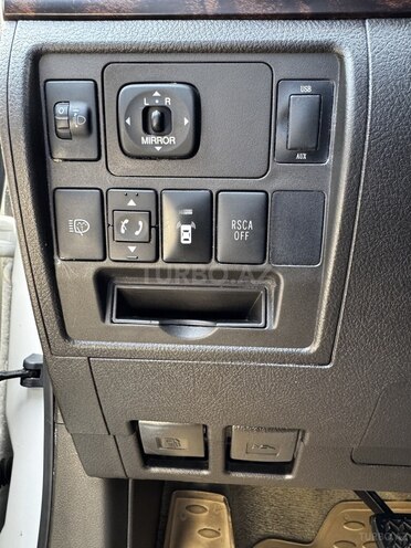 Toyota Land Cruiser-20