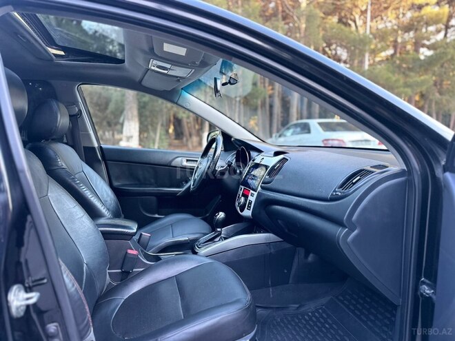 Kia Cerato-12