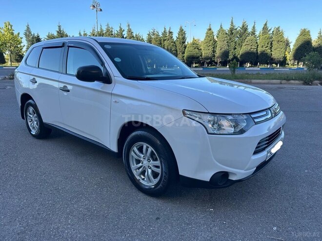 Mitsubishi Outlander-4