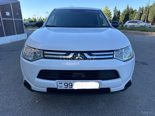 Mitsubishi Outlander-1