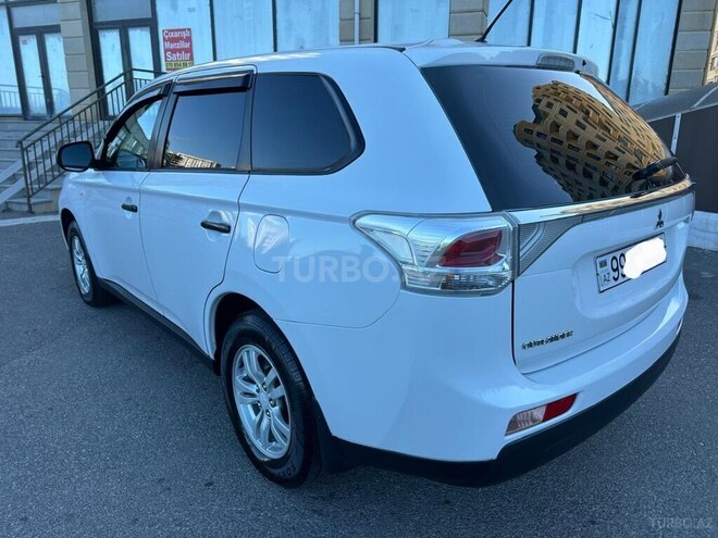 Mitsubishi Outlander-9