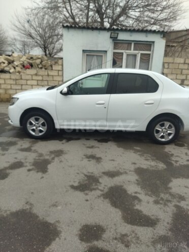 Renault Logan-4