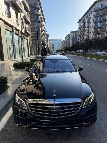 Mercedes E 300-1