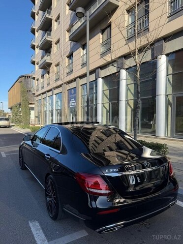Mercedes E 300-4