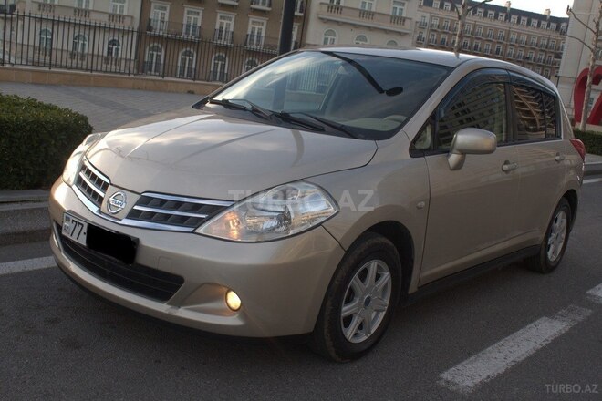 Nissan Tiida-4