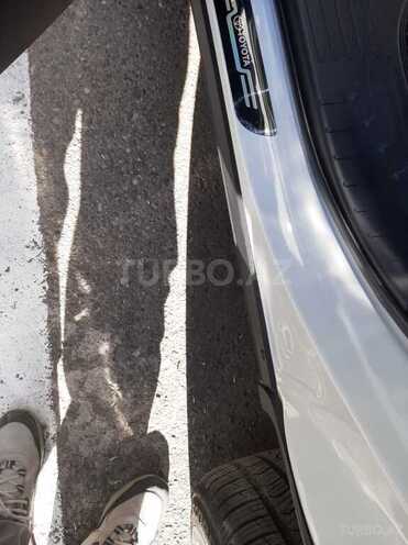 Toyota Highlander-13