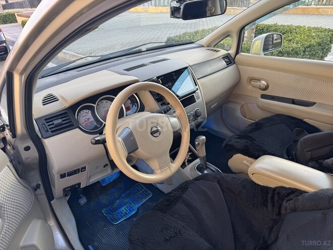 Nissan Tiida-8